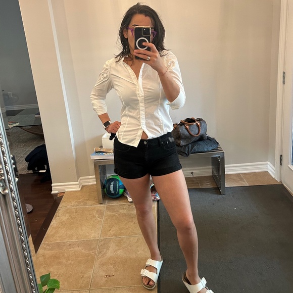 Gap Women’s Black Denim Shorts - Picture 4 of 6